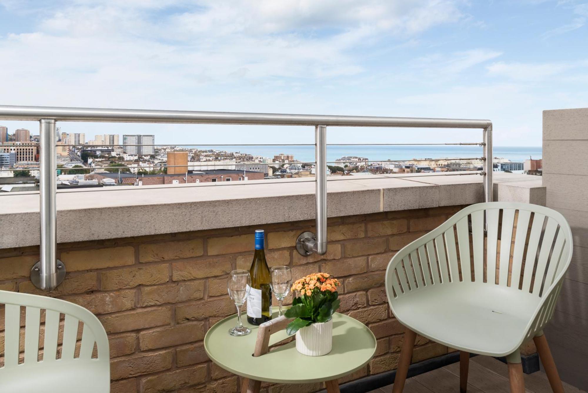 Q Square By Supercity Aparthotels Brighton Exterior foto